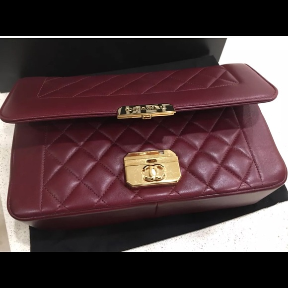 CHANEL SAC RABAT UNI ROUGE GOLD QUILTED FLAP BOY - Picture 5 of 6